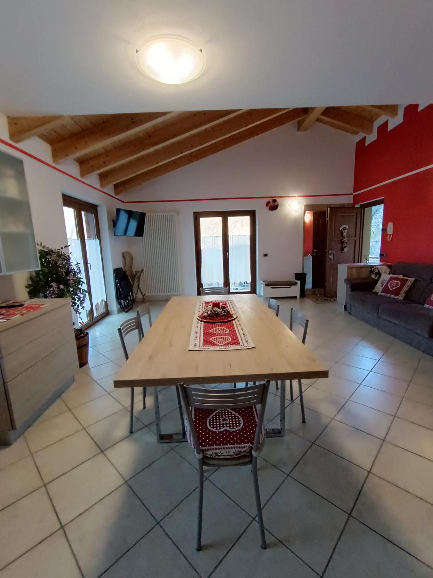 Pisolo Selvaggio Apartment Tirano Ruang foto