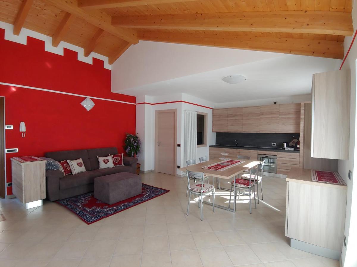 Pisolo Selvaggio Apartment Tirano Bagian luar foto